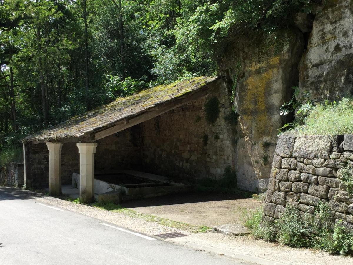 Les Cabanes De La Fontaine Лакост Экстерьер фото